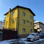 къща солунови Pensión