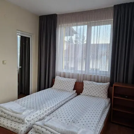 къща солунови Vendégház 3*